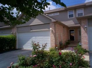 2142 W Adobe Dr #101, Addison, IL 60101