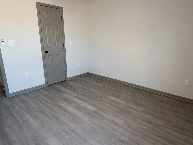 15565 Kurt Dr — Photo 18
