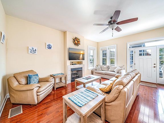 2nd image of 1508 Asbury Ave APT 1508