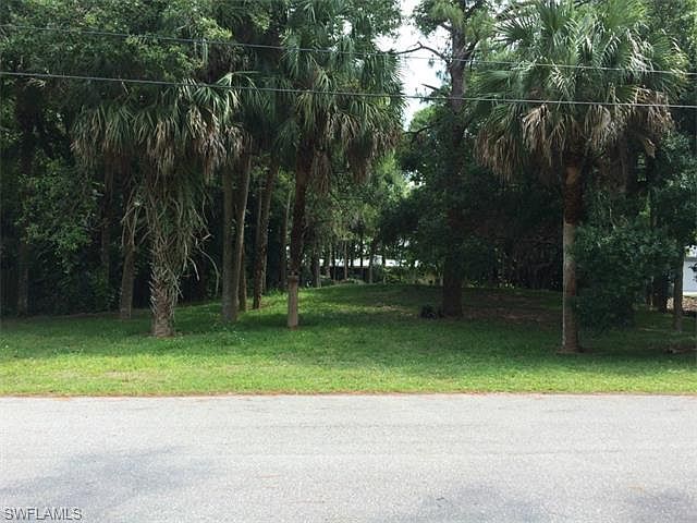 2nd image of 28008 W Brook Dr