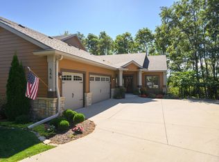 546 Panorama Cir NW, Rochester, MN 55901