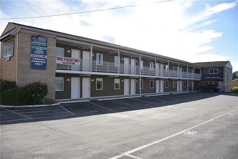 1st image of 852 Wayne Ave #886