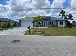 615 NW 8th Ter, Cape Coral, FL 33993