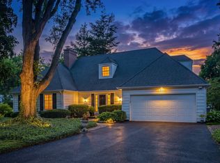 921 Ray St, Geneva, IL 60134