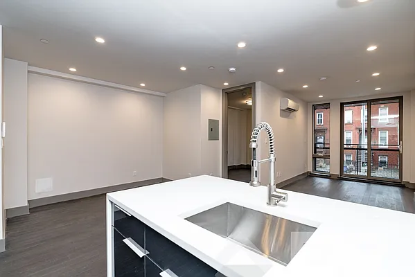 Rented by EXR | media 1