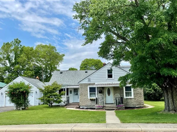 52 Maple St, Farmersville, OH 45325