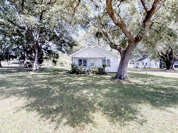 2nd image of 1918 S Lake Arthur Ave