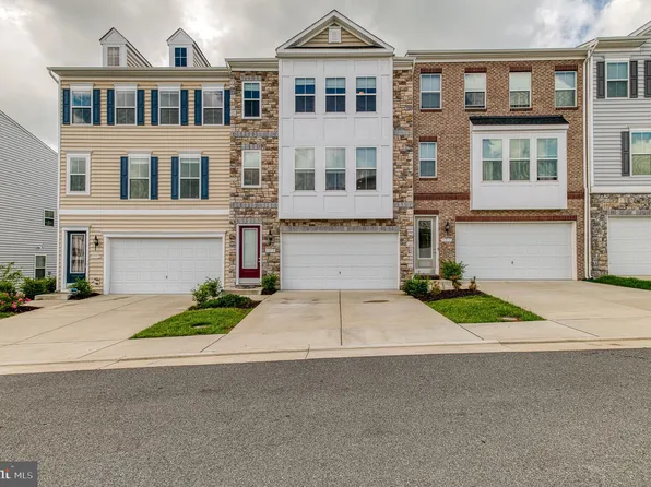 5015 Little Martha Way, Woodbridge, VA 22192