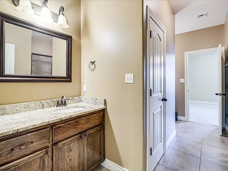 6241 Lago Vista Dr — Photo 52