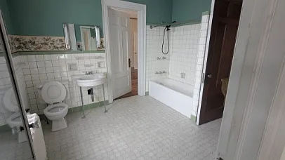 551 W 8th St #2 — Photo 7
