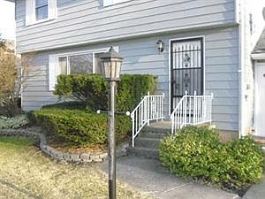 3rd image of 17 Meadow Lea Dr