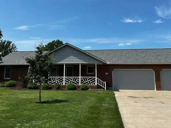 645 Lakeshore Dr W, Hebron, OH 43025