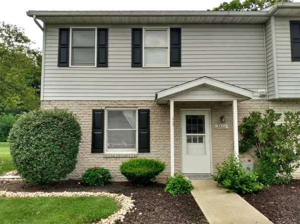 2860 Fillmore Dr, Chambersburg, PA 17201