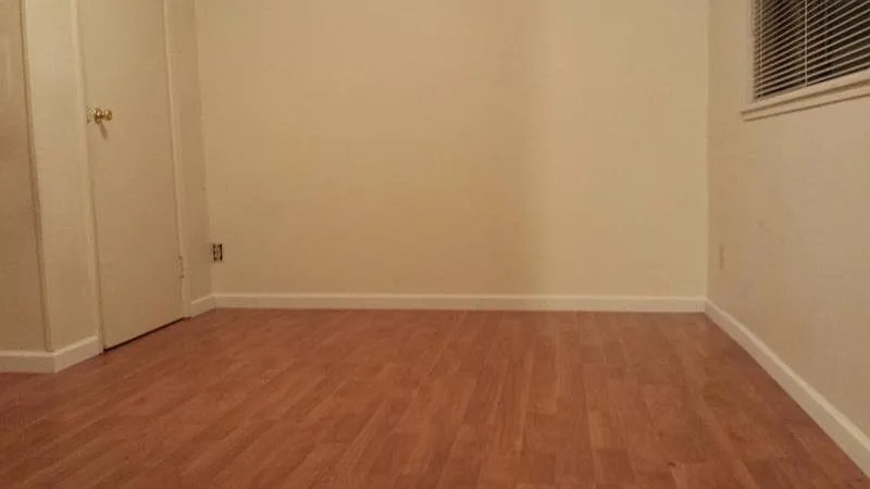 Building Photo - 3562 1st St #4