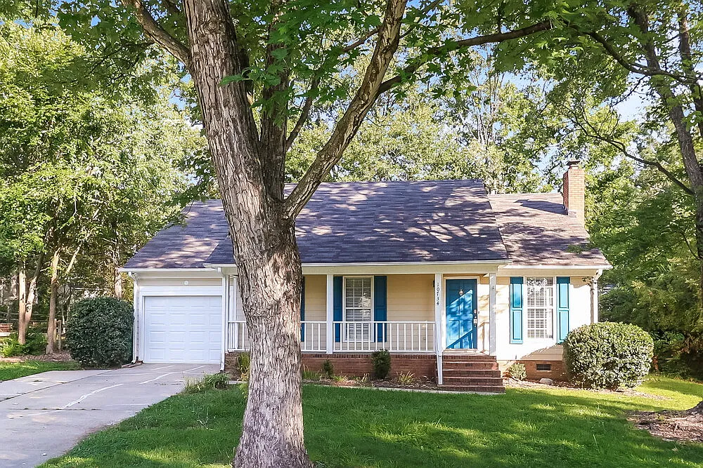 3 bed, 2.0 bath, 1200 sqft, $1,875 — Photo 1