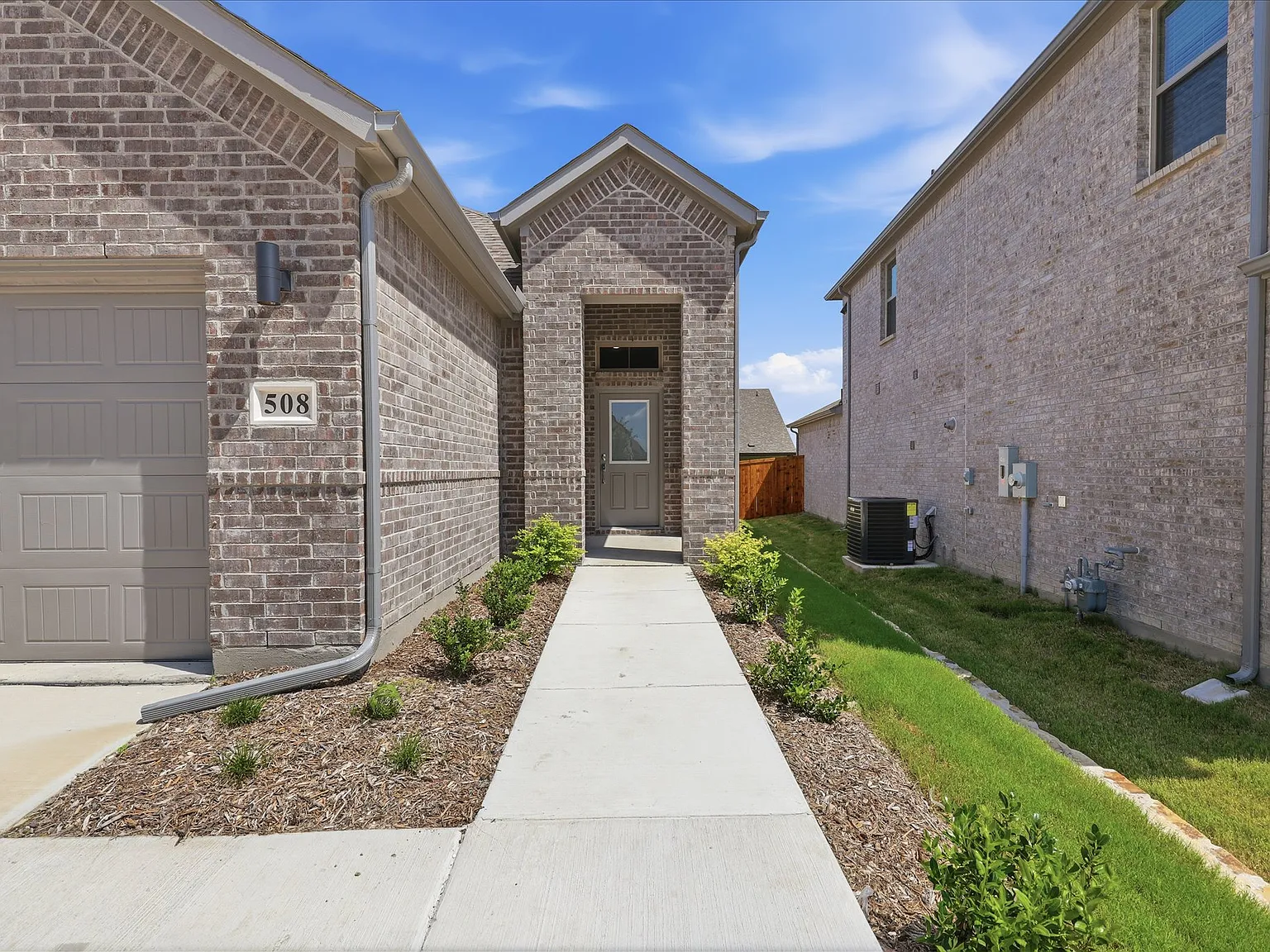 3 bed, 1509 sqft, $2,300 — Photo 3