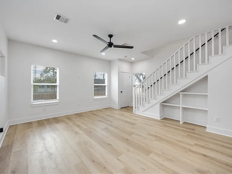 3327 Cornell St #B — Photo 4