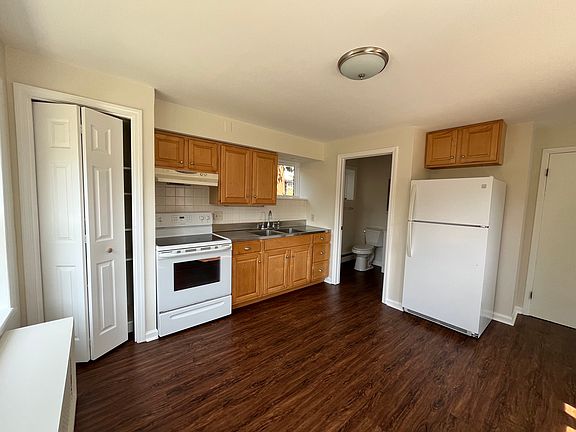 4th image of 44 Highland Ave APT 1