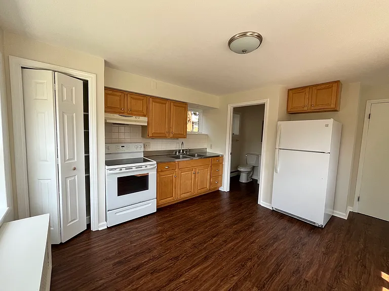 44 Highland Ave #1 — Photo 4
