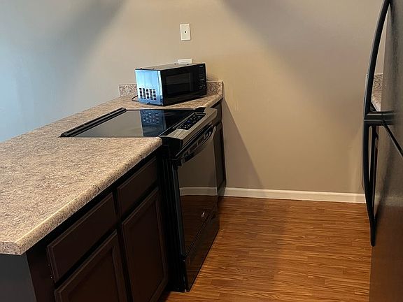 2nd image of 120 College Park Cir #101-113