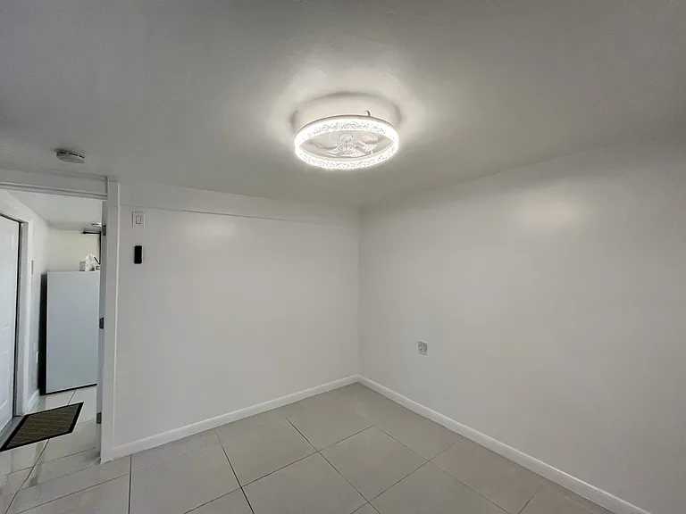 920 SW 29th Way #2/1 — Photo 47