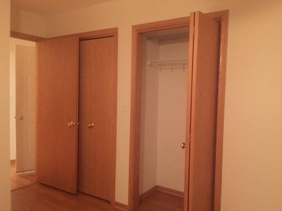 4th image of 4234 Joliet Ave