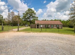 21470 Simoneaux Ln, Saucier, MS 39574