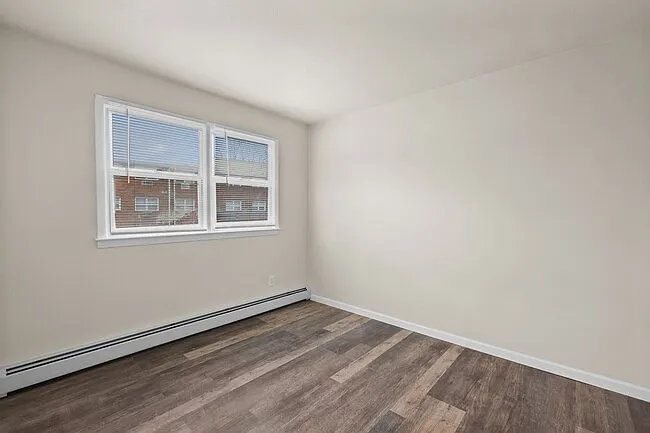 Parkview Apartments — Photo 8