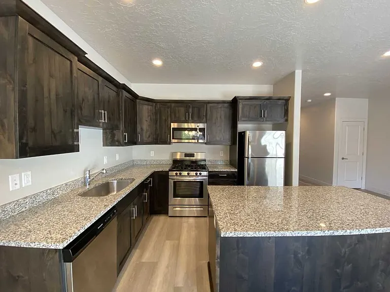 102 E 600 S — Photo 2