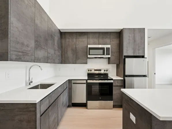 1 Mallory Avenue image 34 of 51