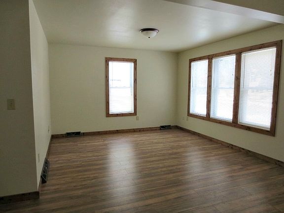4th image of 513 W C St