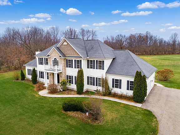 5th image of 129 Connemara Dr