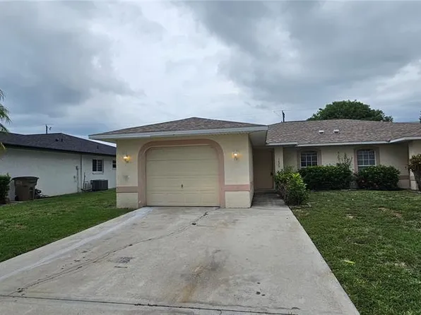 1628 SW Santa Barbara Pl, Cape Coral, FL 33991