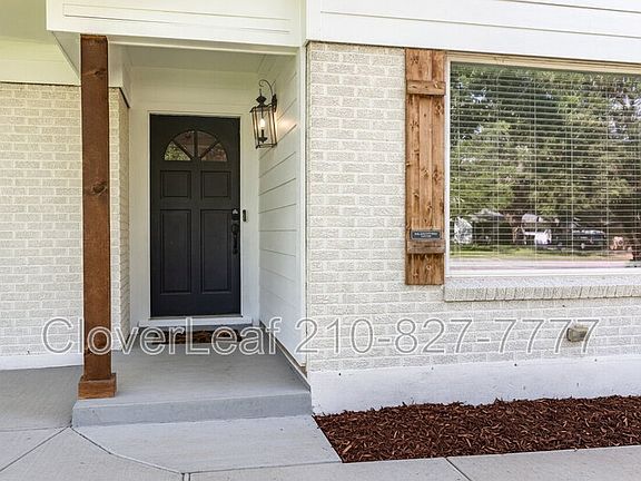 4th image of 11210 Cedar Elm Dr