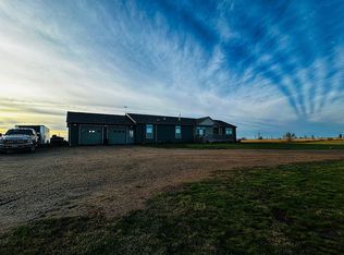 1147 19th St NE, Grand Forks, ND 58201