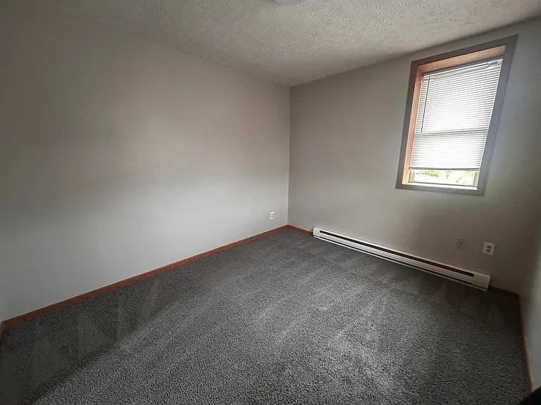 29 McCulloh St — Photo 12