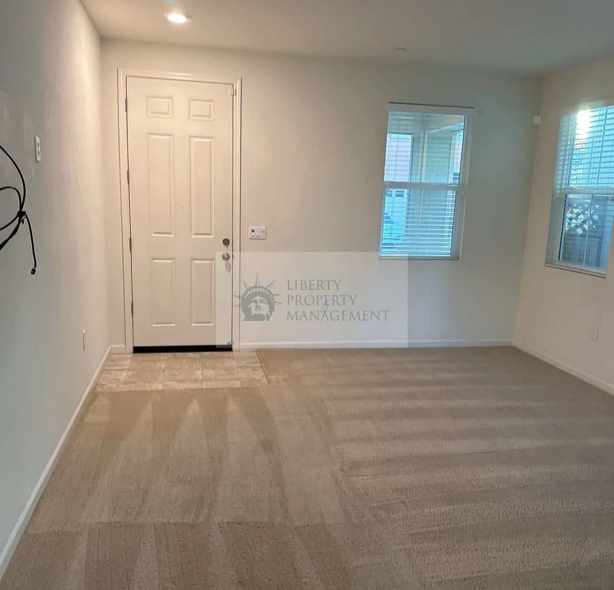 3 bed, 2.5 bath, 1691 sqft, $2,495 — Photo 3