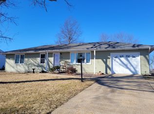 1305 Jefferson St, Washington, MO 63090