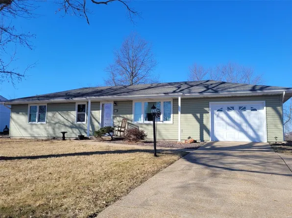 1305 Jefferson St, Washington, MO 63090