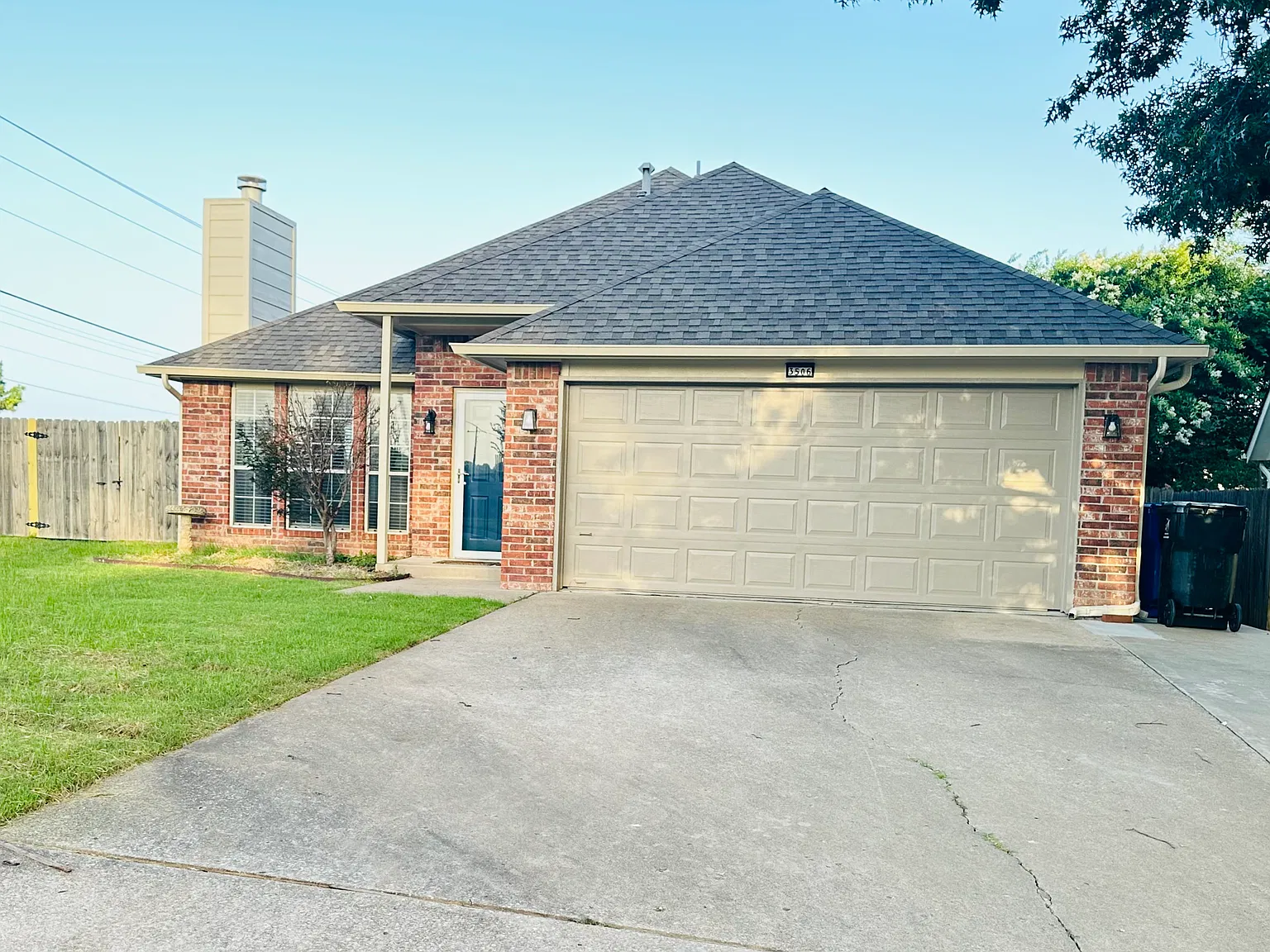 3 bed, 1600 sqft, $1,895 — Photo 1