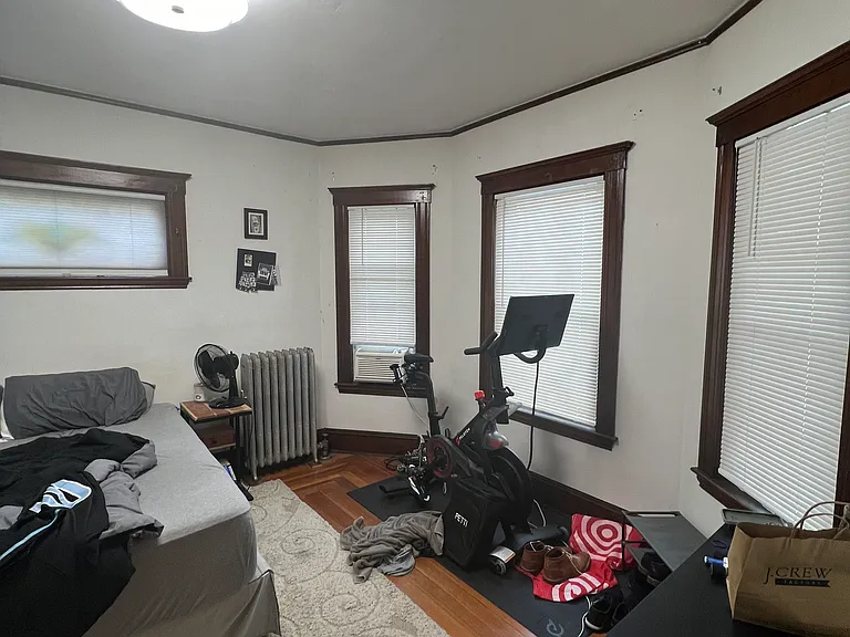 270 Harvard St #1A — Photo 8
