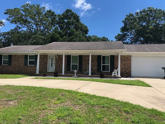 320 S 73rd Ave