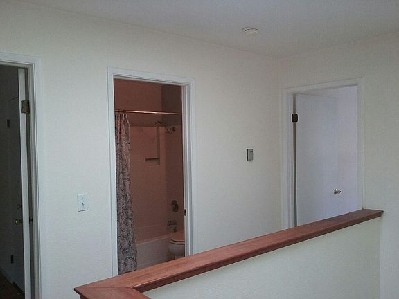5th image of 145 Acorn Dr