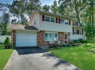 8 Arizona Ave, Jackson, NJ 08527