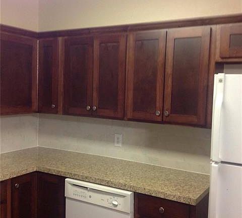 3rd image of 829 Russell Ln