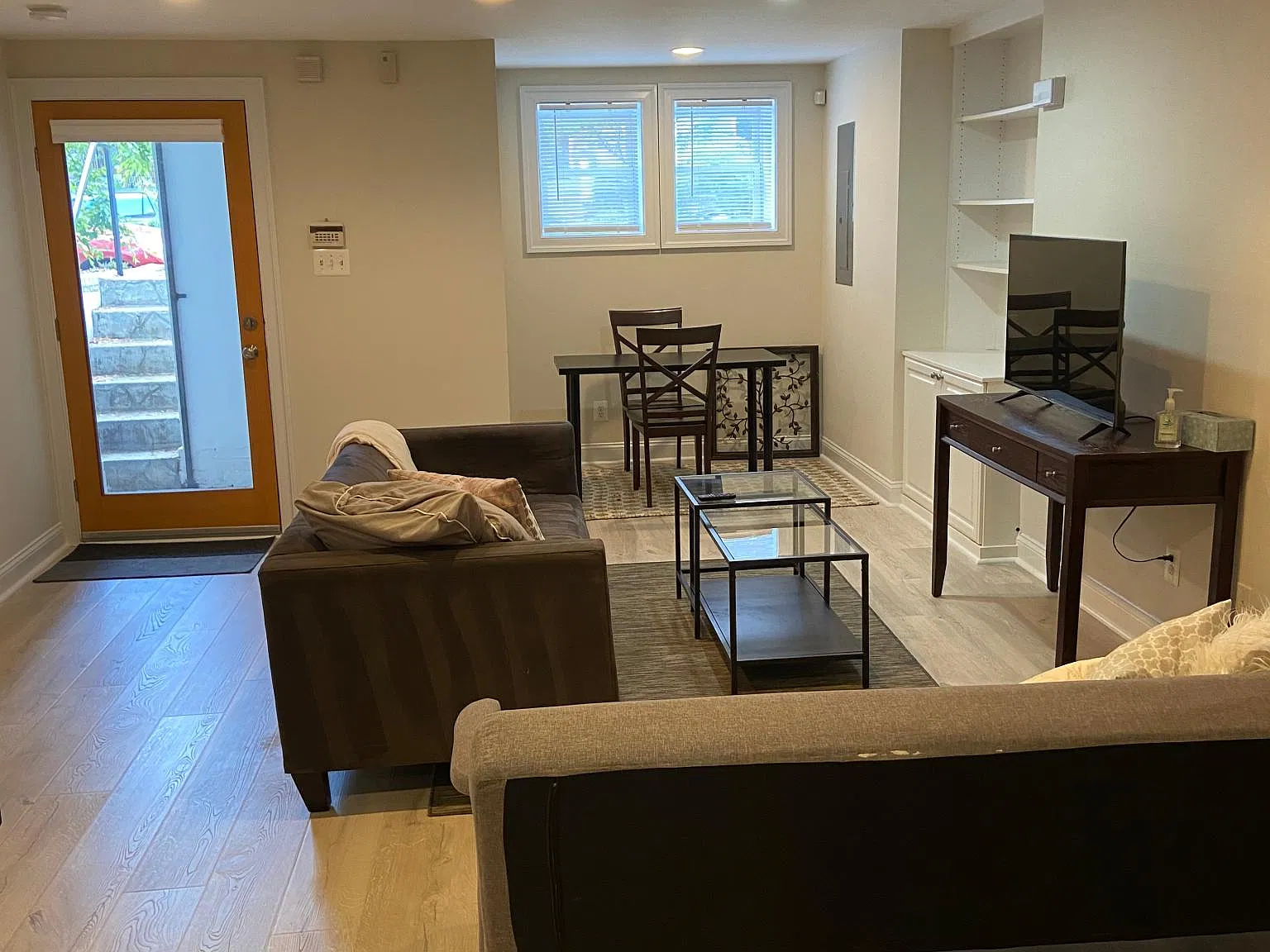 1 bed, 790 sqft, $1,950 — Photo 2