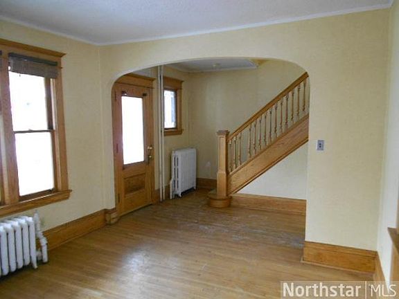 2nd image of 839 Thomas Ave