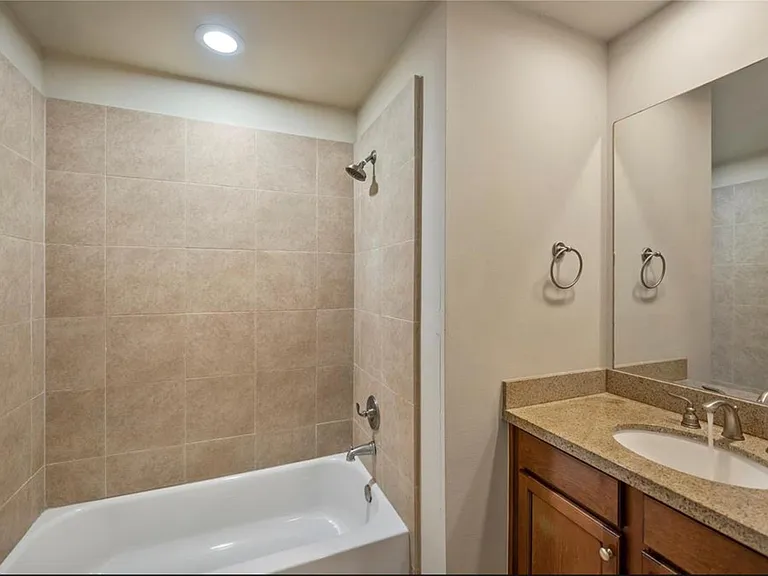 2816 Leeland St — Photo 19