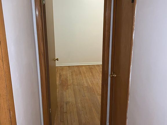 5th image of 9255 S Kimbark Ave APT 2