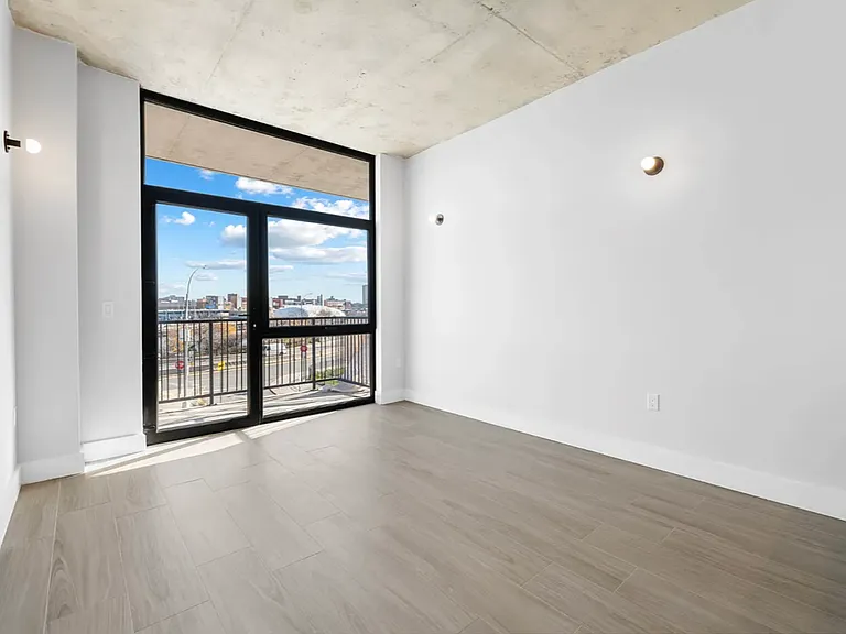 101 Macombs Pl #4C — Photo 10
